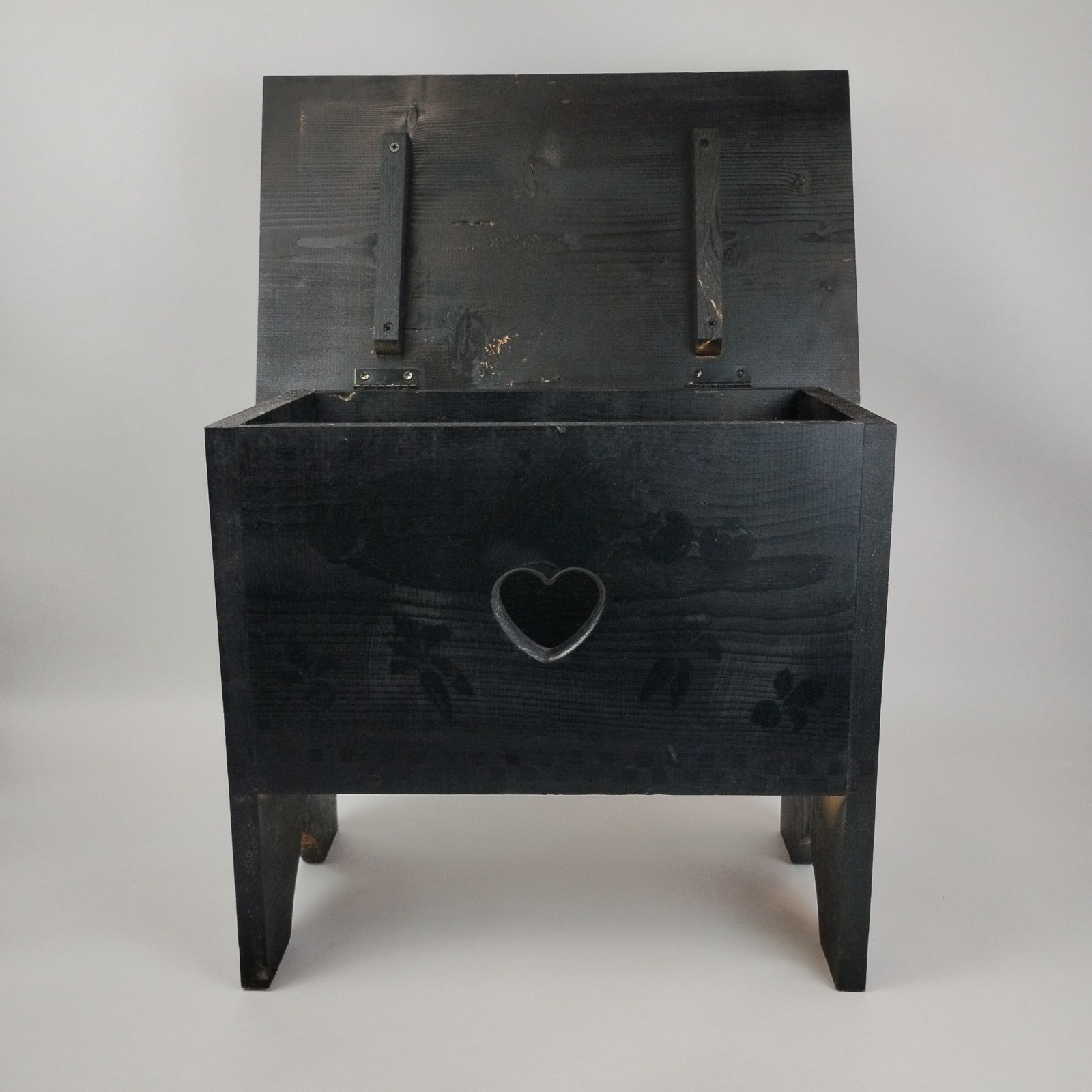 Handmade Black Solid Wood Storage Step Stool Heart Cutout Rustic Chest 17″ T Box