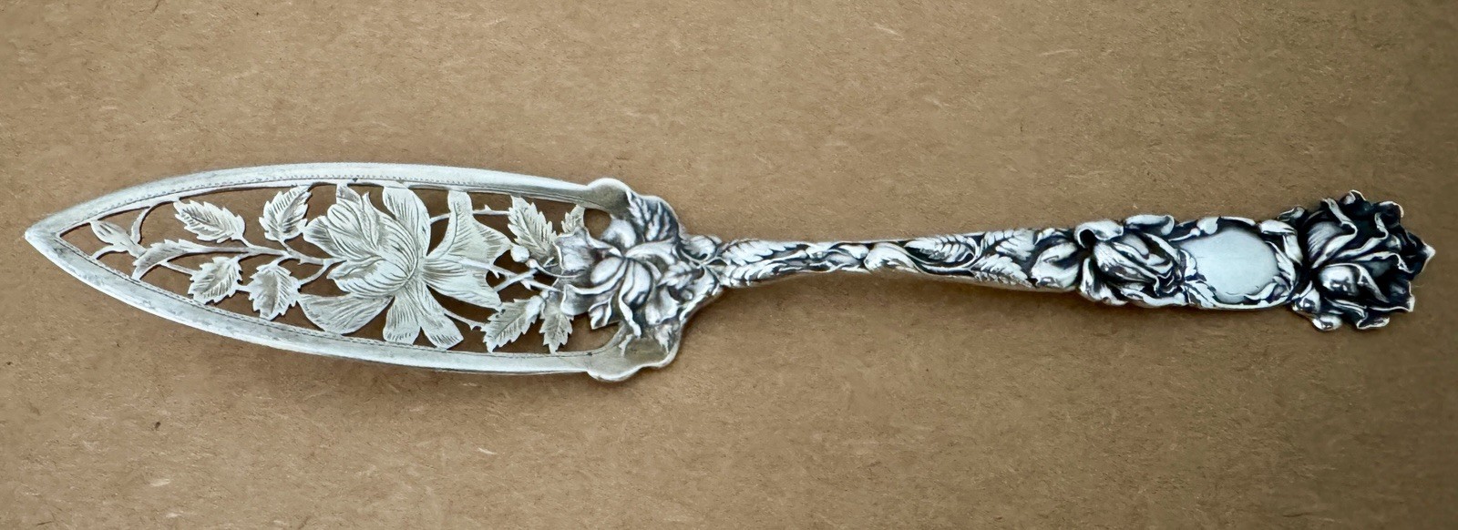 RARE ALVIN BRIDAL ROSE LARGE 9 1/8” STERLING FANCY JELLY CAKE SERVER C. 1903