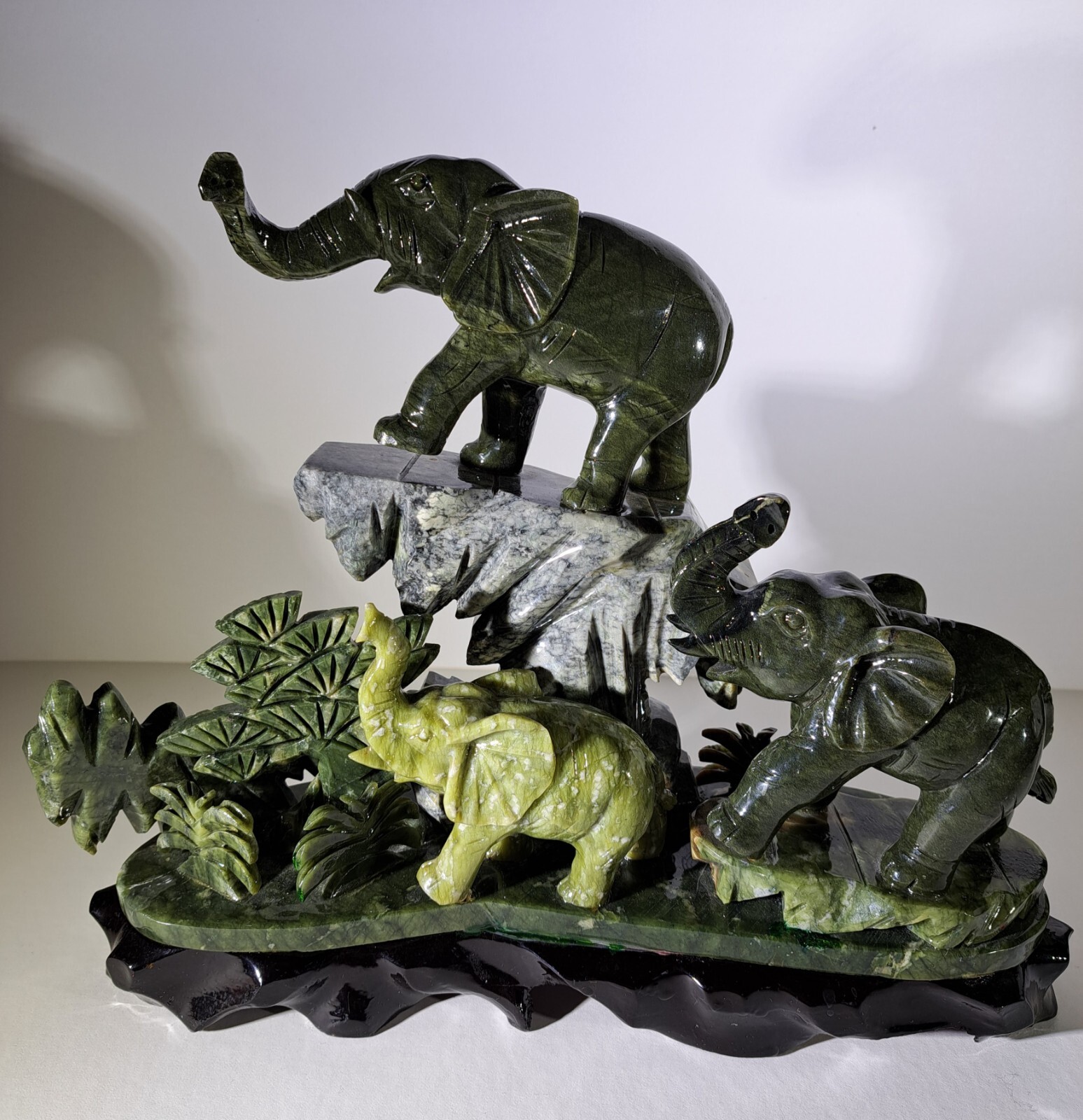 Antique Chinese 3 Elephants Mountain Jade Sculpture Luck Happiness