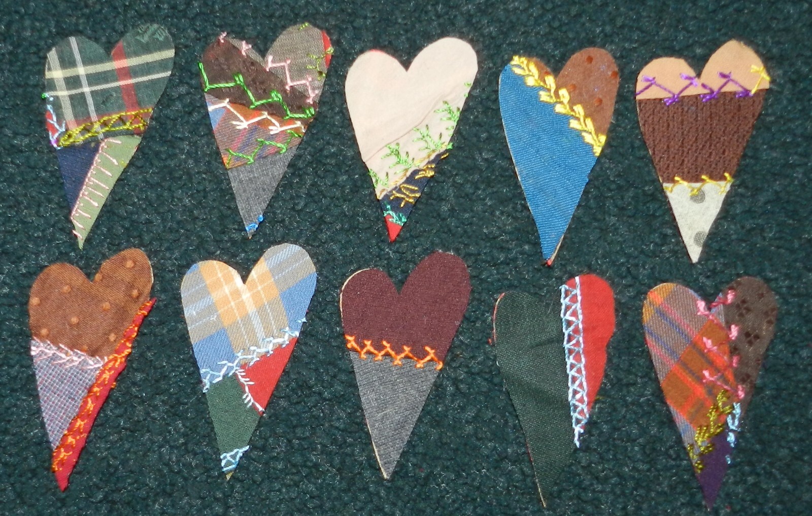 10 PRIMITIVE ANTIQUE CRAZY QUILT CUTTER QUILT HEARTS Crafts Scrapbooking CQ23-35
