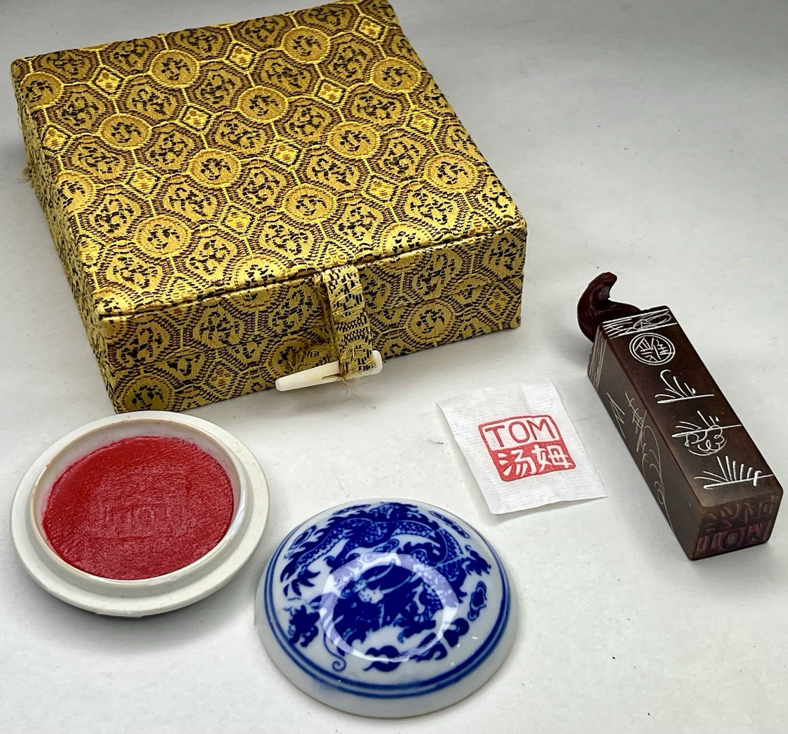 Vintage Chinese Hand-carved Chicken Shoushan Stone Red Ink TOM Seal/Stamp In Box