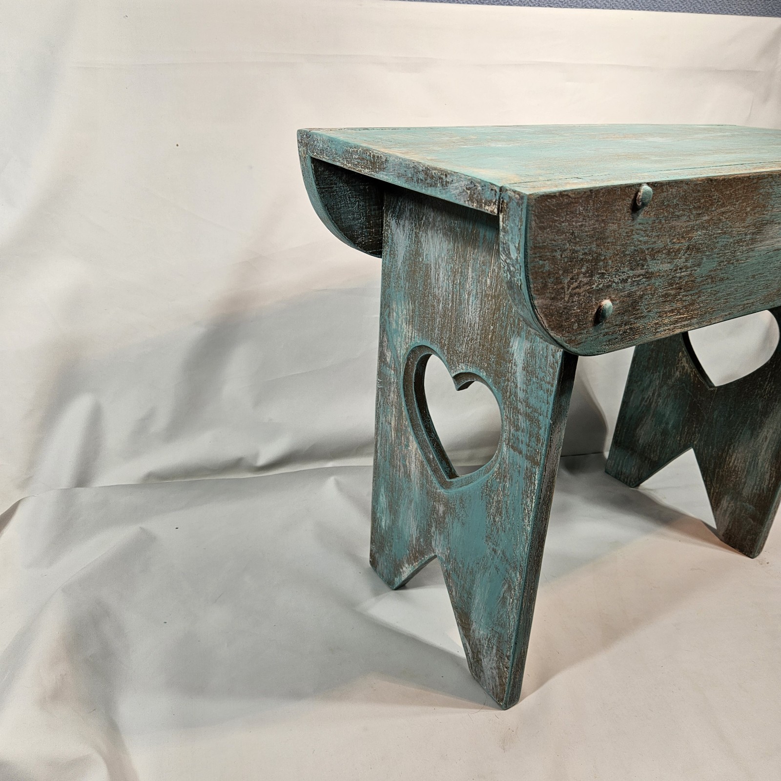Oak Turquoise Rustic painted Bench Primitive Country 24″ W x 10.75″D x 19″ Tall