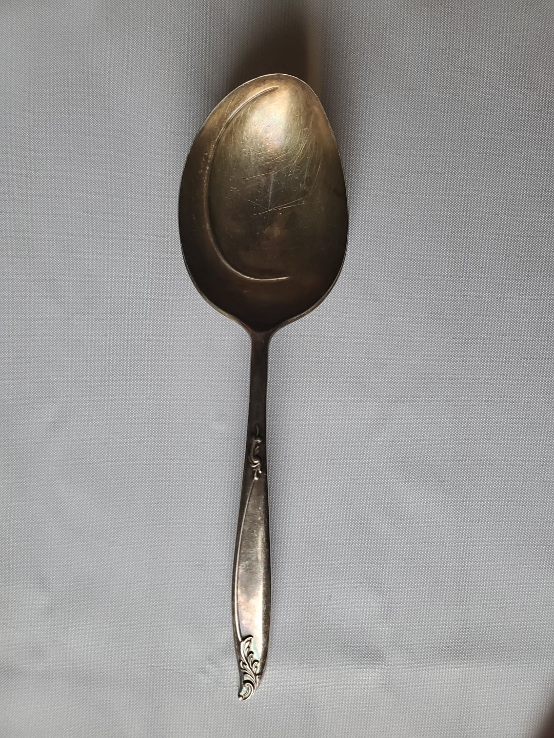 Vintage Holmes & Edwards 1958 “Windsong” IS Deep Silver Buffet Serving Spoon