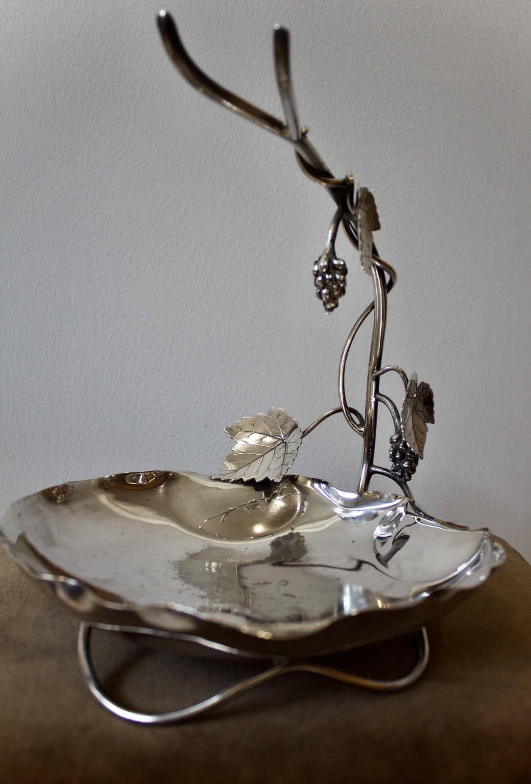 Hukin & Heath Silver Plated Grape Stand