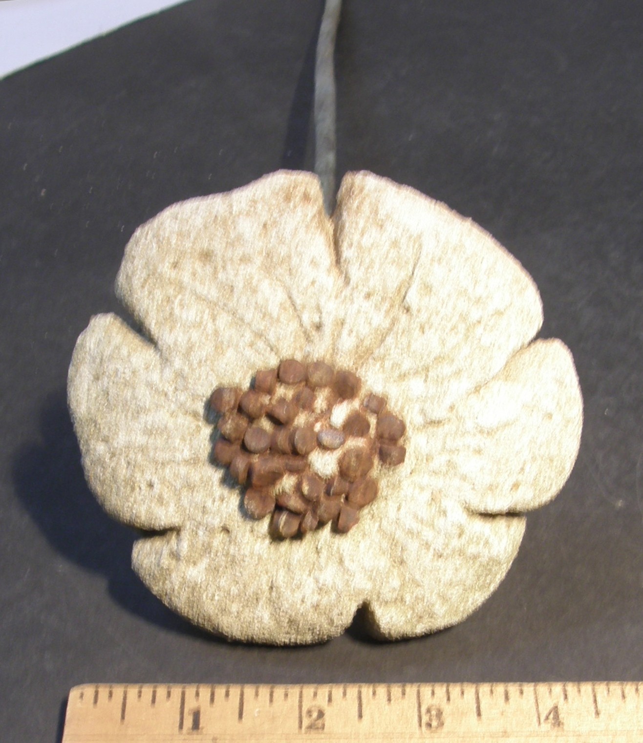 VINTAGE WEATHERED CONCRETE CEMENT FLOWER GARDEN YARD ART COPPER TUBE STEM