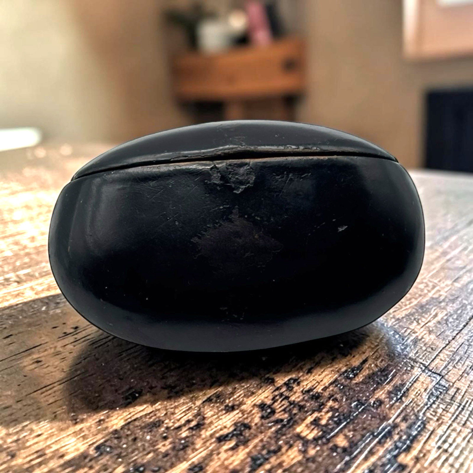 Antique Civil War Era 1800’s Small Clamshell Lacquer Paper Mache Oval Snuff Box