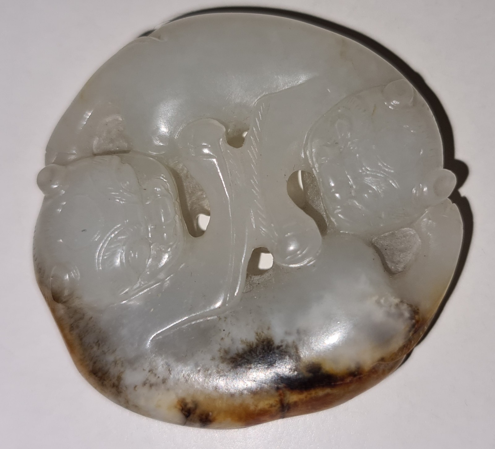 Chinese Carved Jade Pebble Pendant – Qing Dynasty – Mythical Beasts – 50g – 5cm