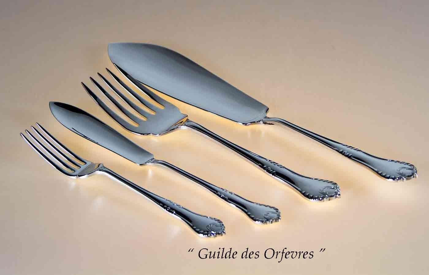 Silver 26 Pieces Fish Set Chesterfield.