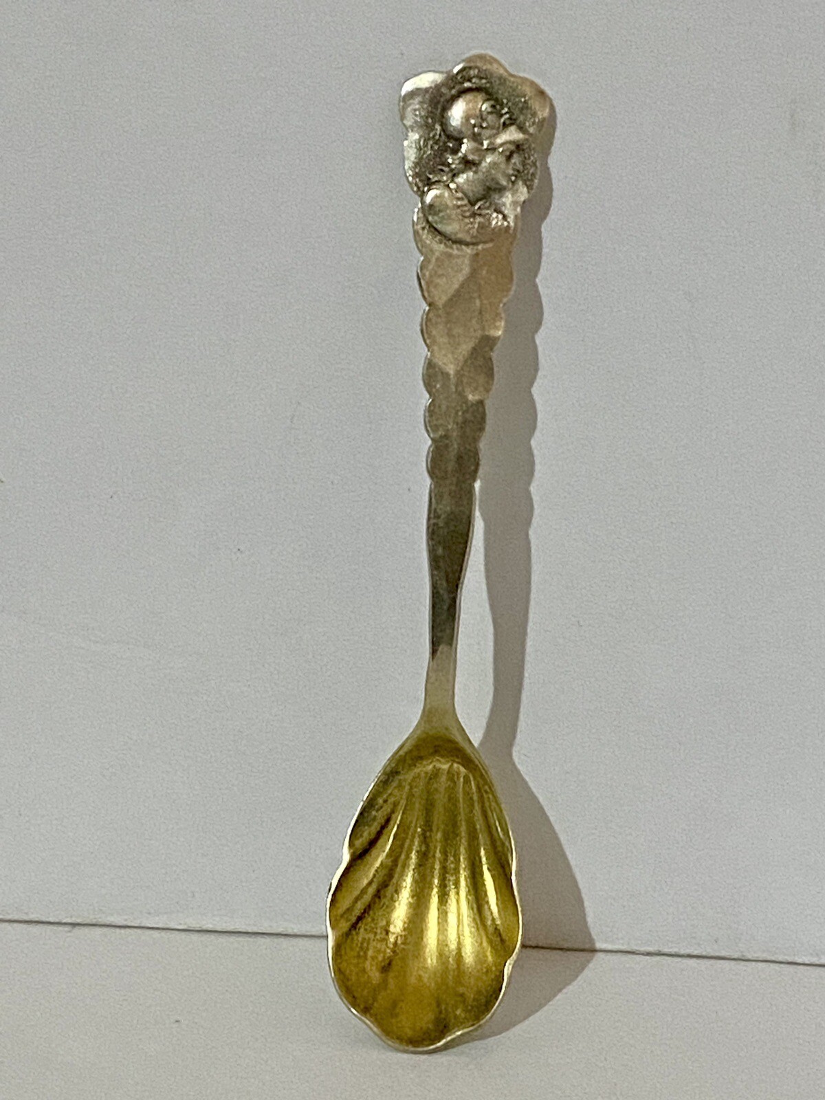 Etruscan Medallion by Shiebler Hammered Sterling Demitasse Spoon GW Lady 4.25”