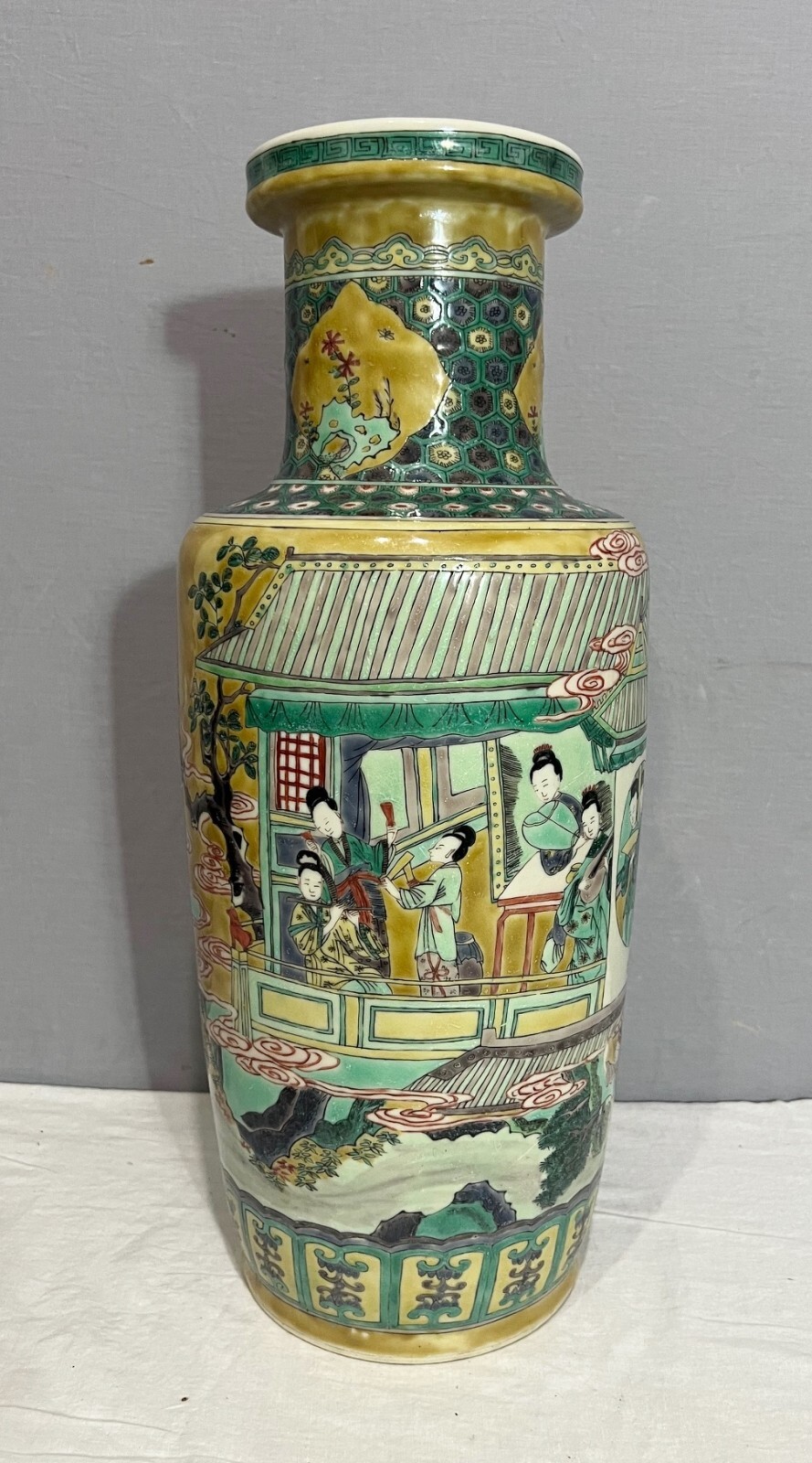 Chinese Wu-Cai Porcelain Vase M4103