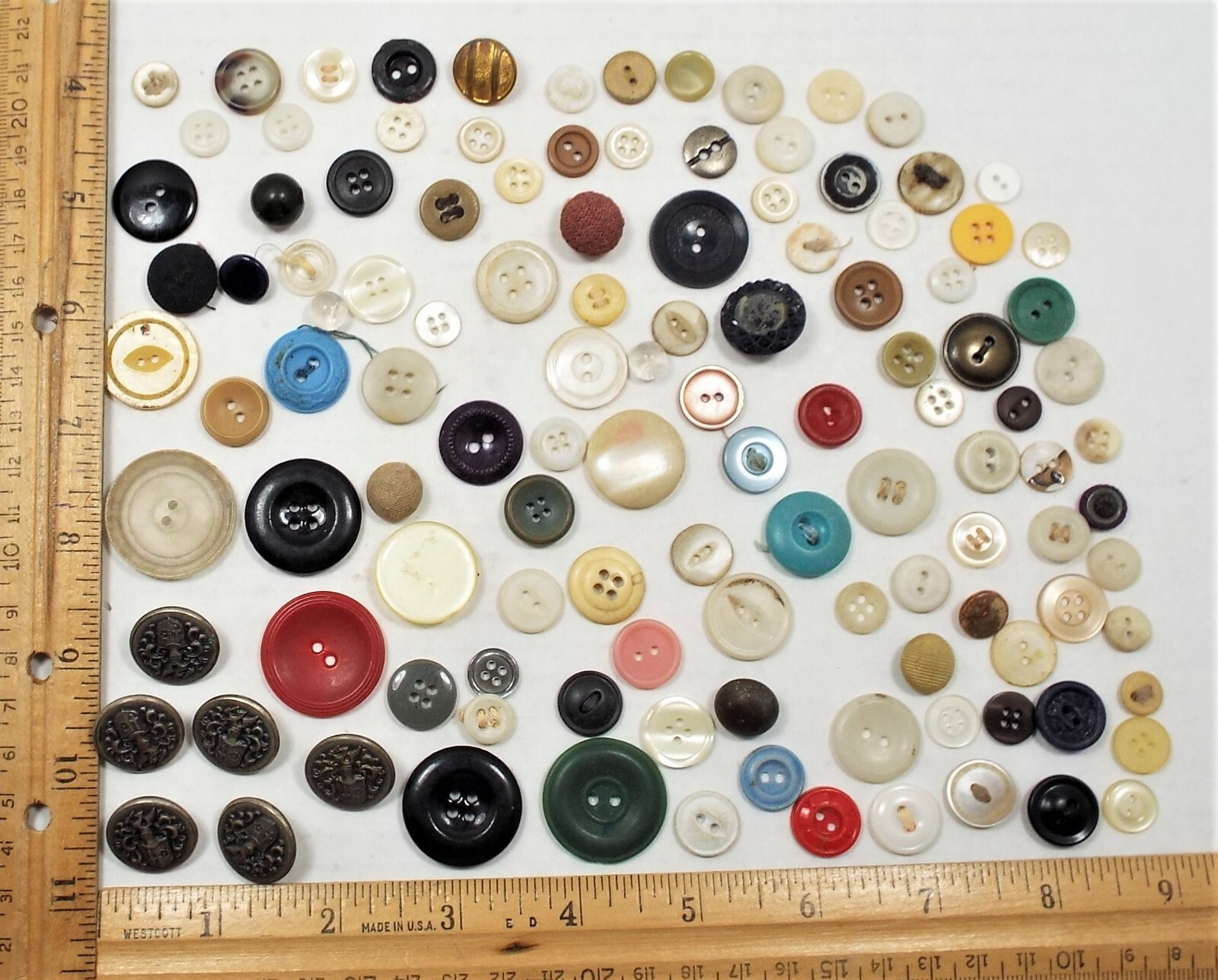 Over 100 Antique Buttons 1800’s – 1900’s – Bakelite – Fabric – Metal – MOP – #11