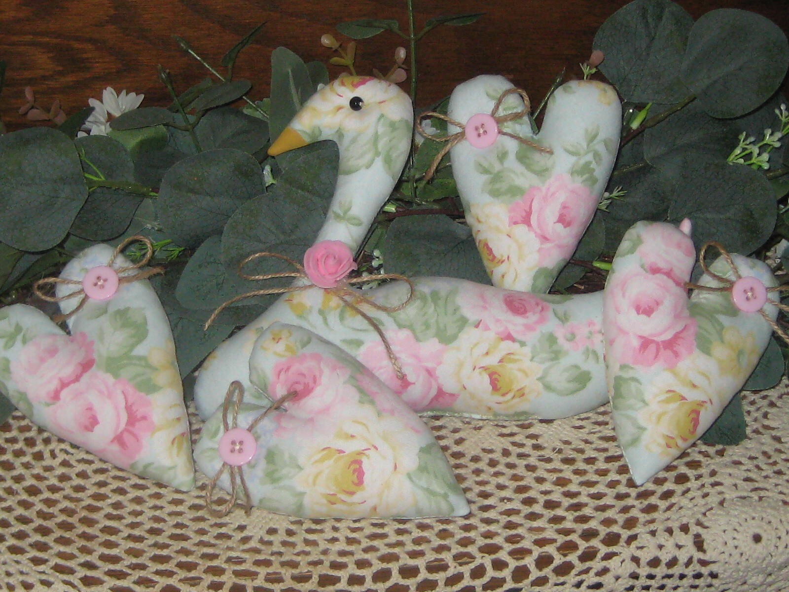 Cottage Decor Swan 4 Hearts Rose Vintage Look Springtime Wreath Accents