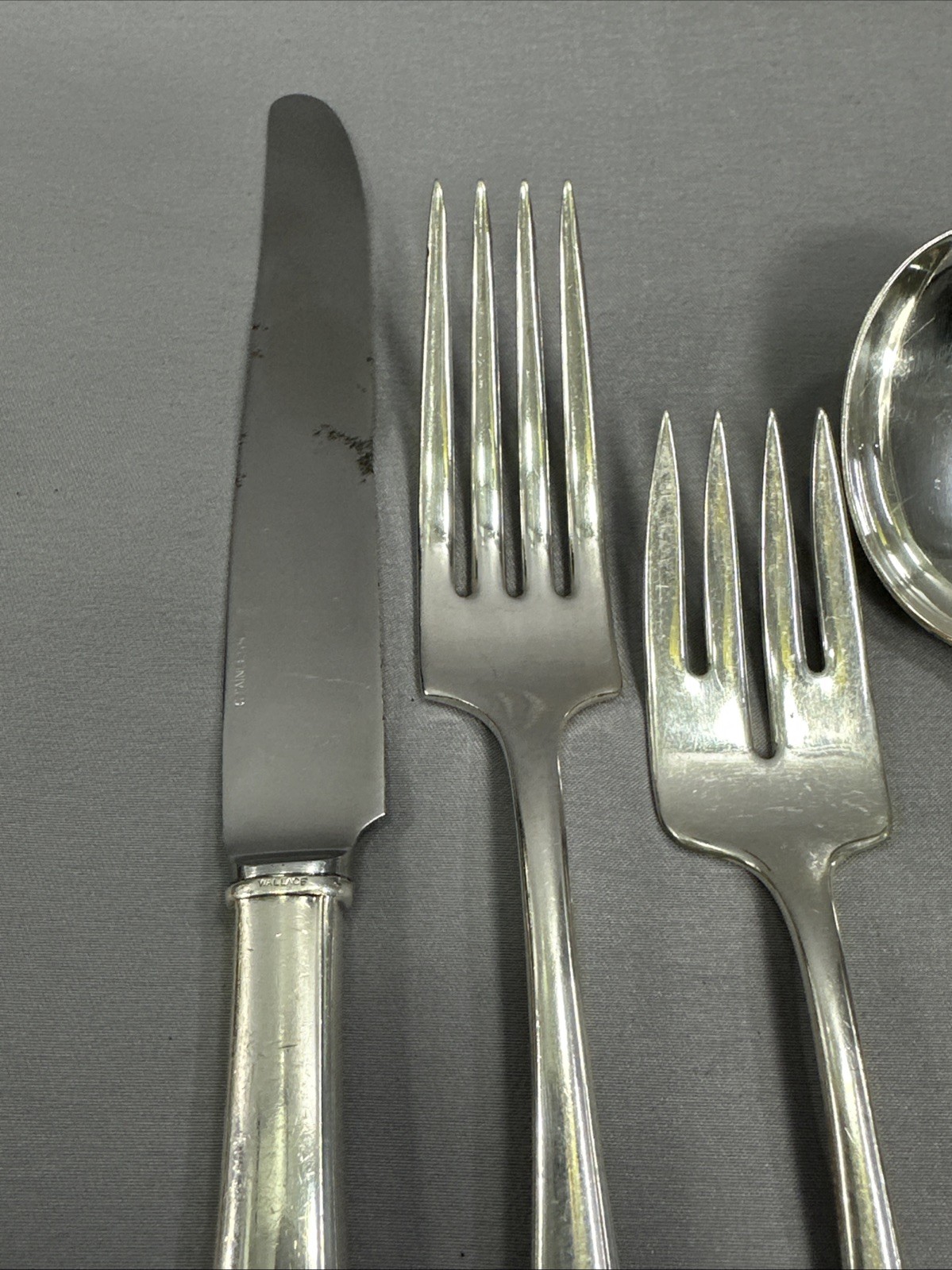 61 Piece WALLACE Silverware Stainless Ultra Braided Wheat Design In Wood Case