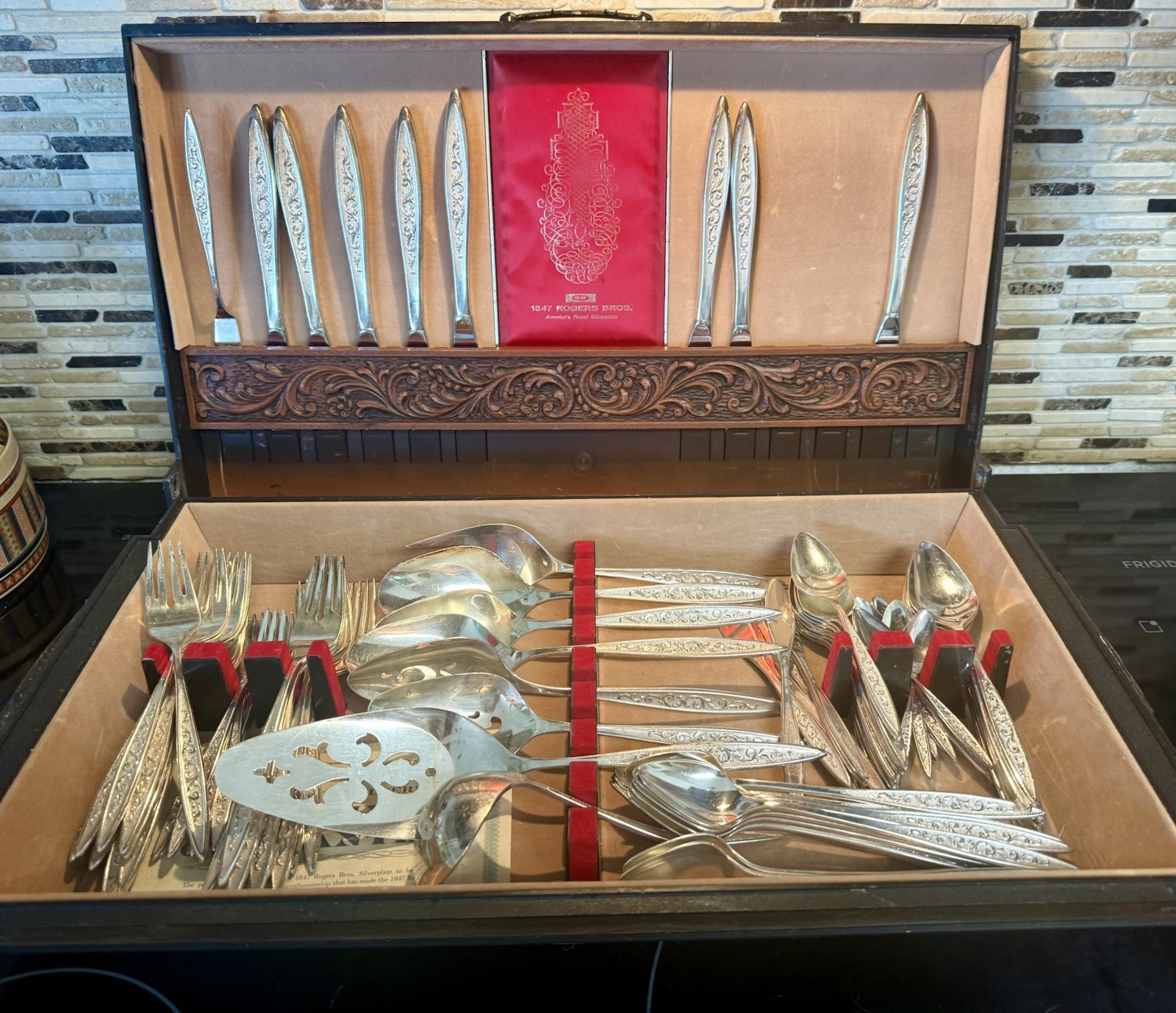 91 Pc 1847 Rogers Bros Silverplate Flatware Set Chest Vintage
