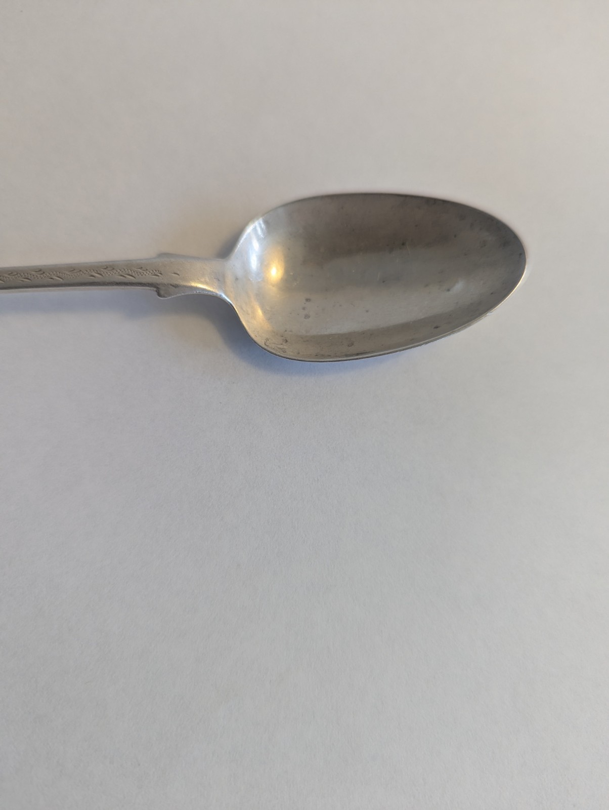 Antique solid silver fiddle spoon London Robert Wallis 1865
