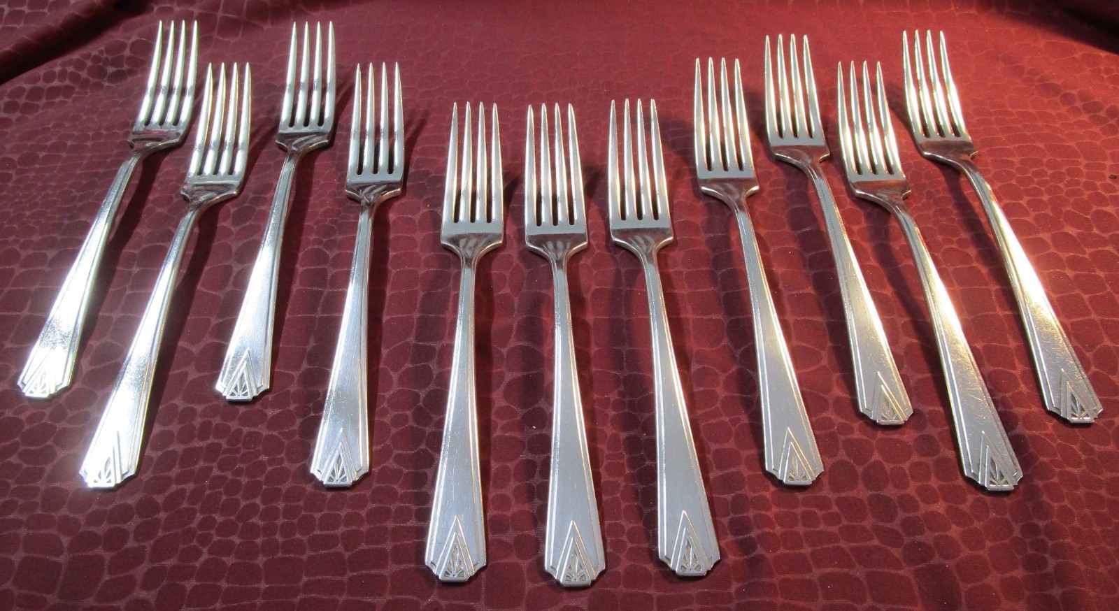 DEAUVILLE 11 Dinner Forks 1929 Art Deco Silverplate No Monograms bw