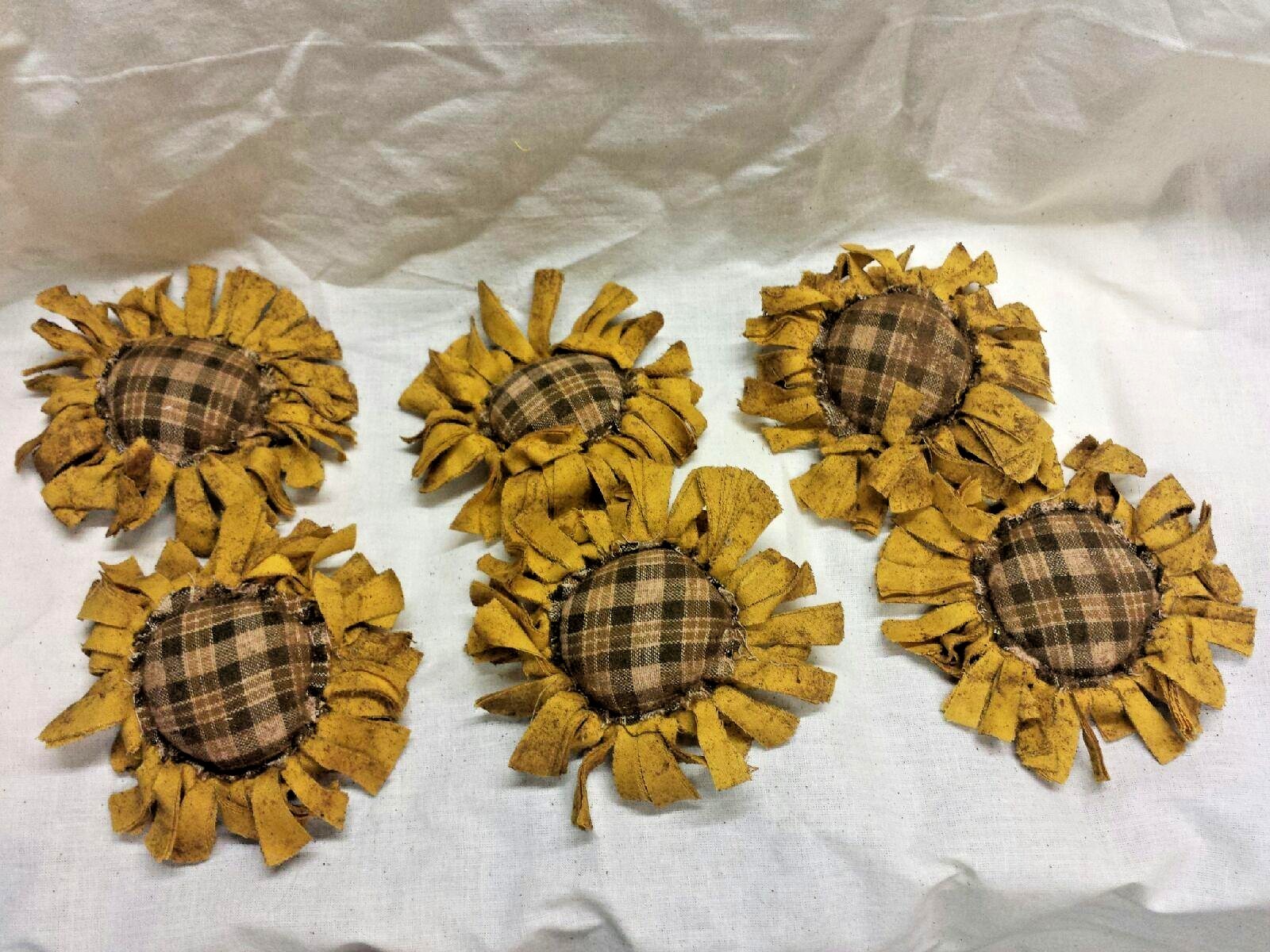 Primitive Bowl Fillers/Ornies/Yellow Sunflowers/Brown Plaid Center/Grunged