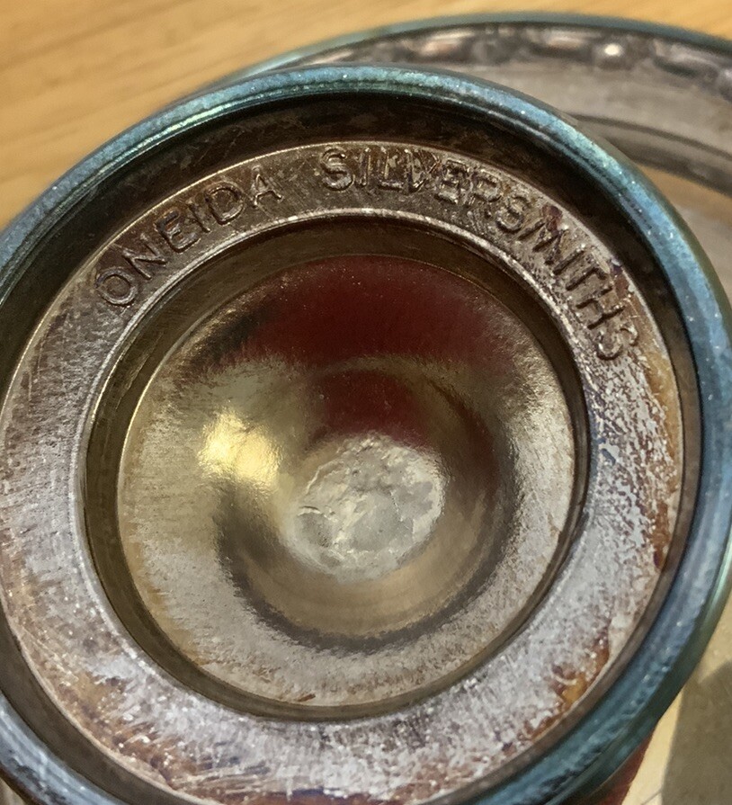 ANTIQUE SILVER PLATE CANDY DISH – ONEIDA SILVERSMITHS 7”HX3.5″D