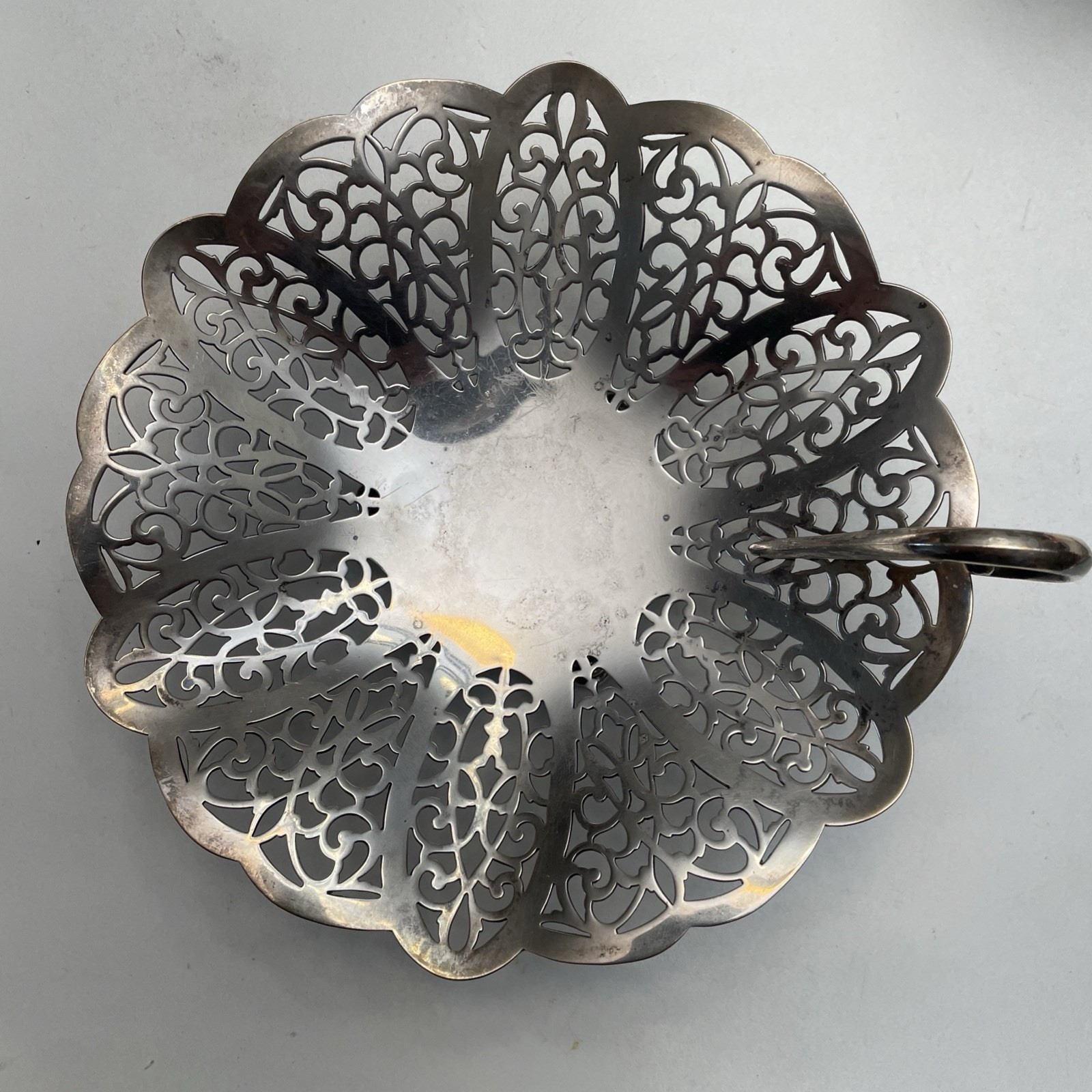 Lovelace International Silver Vintage Silverplate Candy Trinket Dish 6″ W/Handle