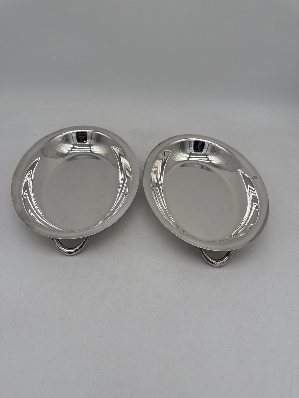Vintage Matched Pair of 10″ Oval Silverplate Serving Dishes W/Handles
