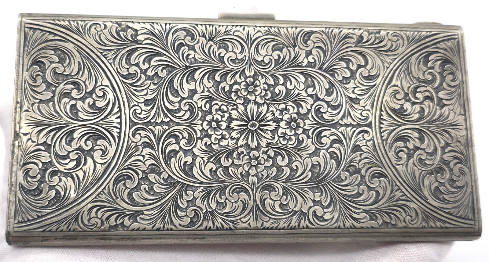 Vintage / Antique 800 Silver Cigarette Case Engraved Acanthus Leaf & Floral 210g
