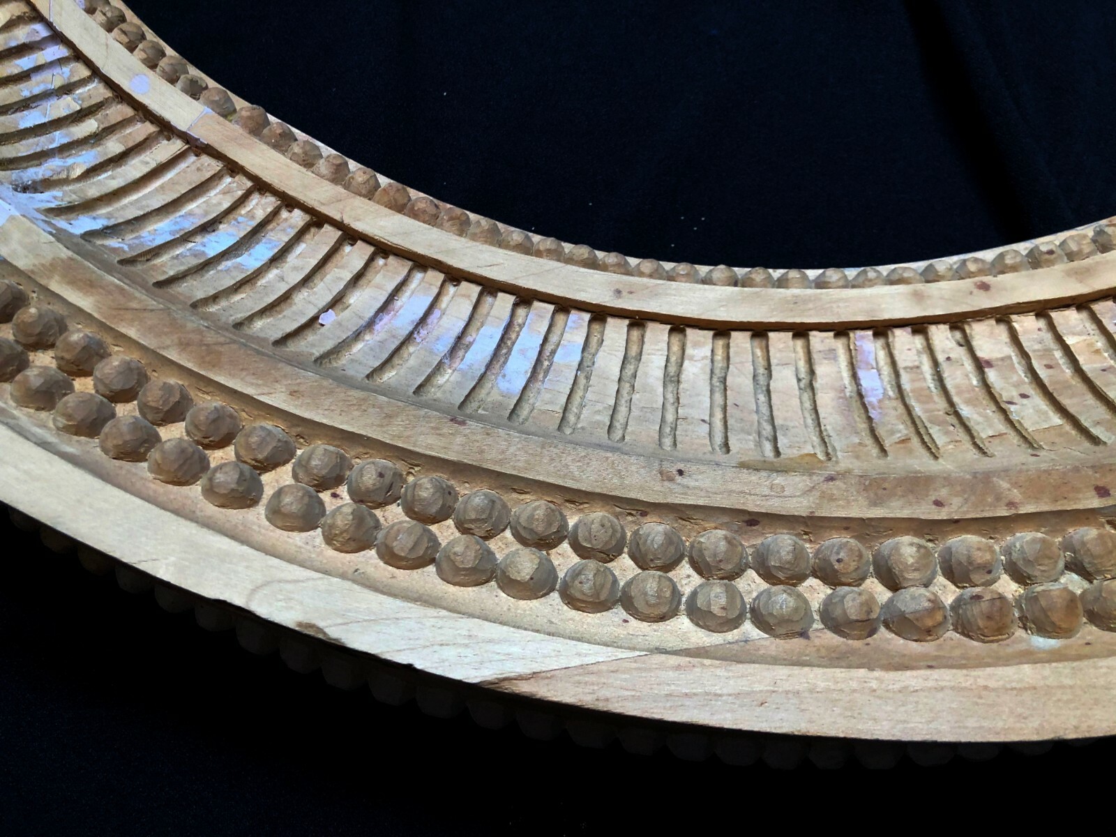 Carved Round Frame – Raw / Unfinished 6” Wide – 37 1/2” Diameter