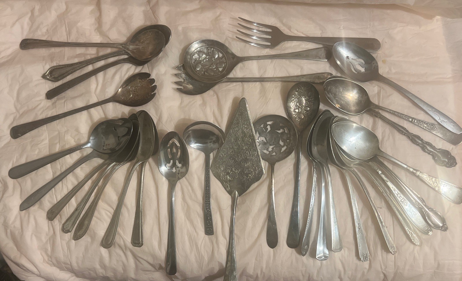 Vtg Mixed Lot 31 Pieces SilverPlate & S.S. Serving Utensils Spoons Forks READ