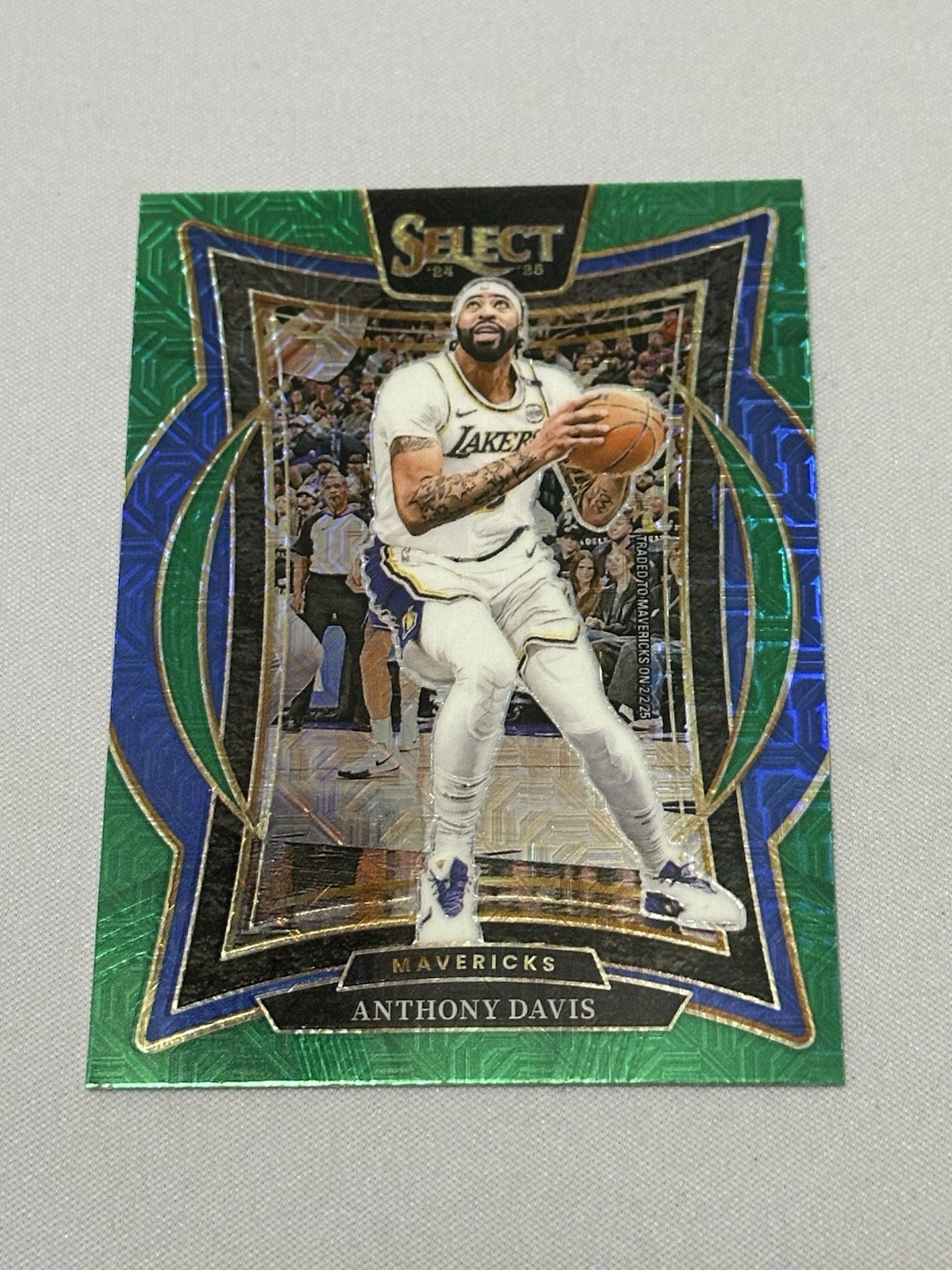 2024-25 Panini Select Concourse Level Green Mojo Prizm SP Anthony Davis Maverick