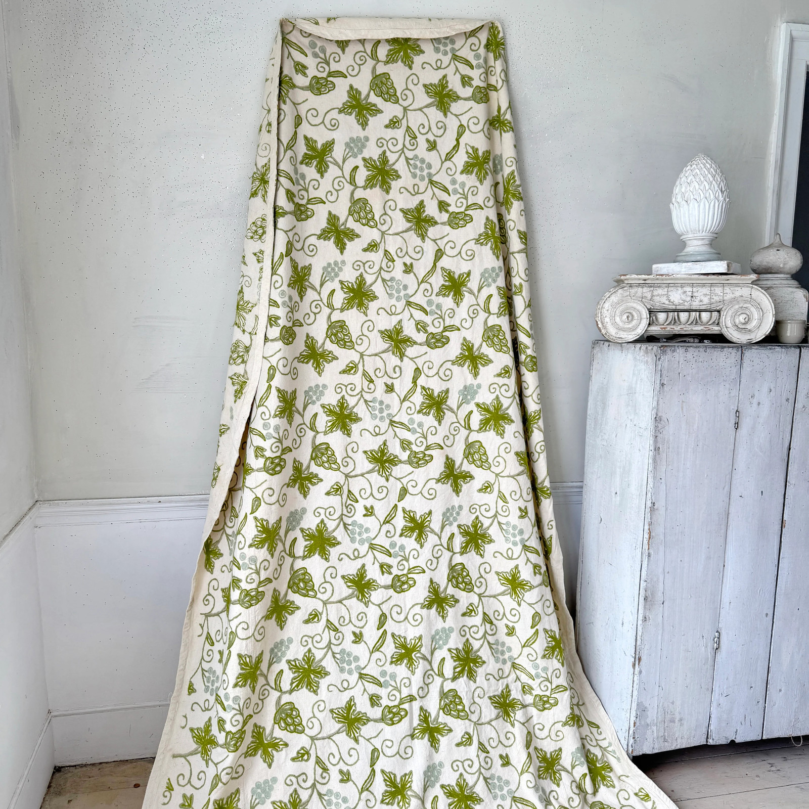 156×62 Crewelwork green blue upholstery fabric vintage bedspread Indian tapestr
