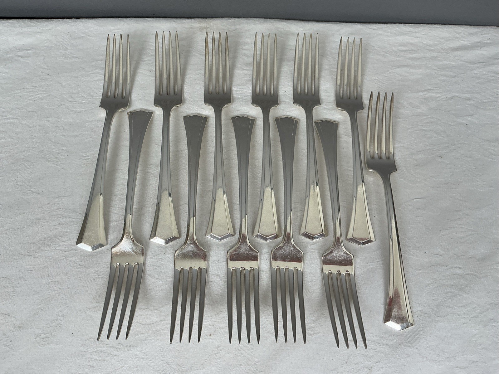 Universal Silver Overlaid Flatware Farmington Silverplate Forks 1917 Lot Of 12