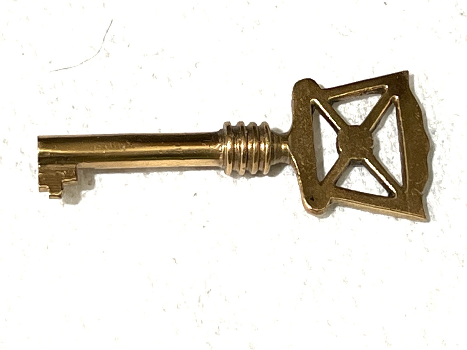 COLUMBIA EDISON MUSIC BOX ? PHONOGRAPH CABINET KEY