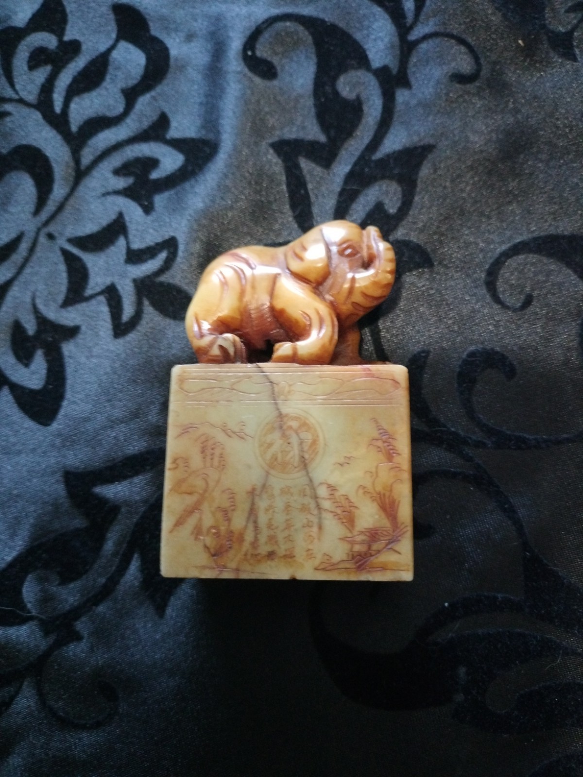 Chinese Tian Huang Shoushan Soapstone Elephant Seal