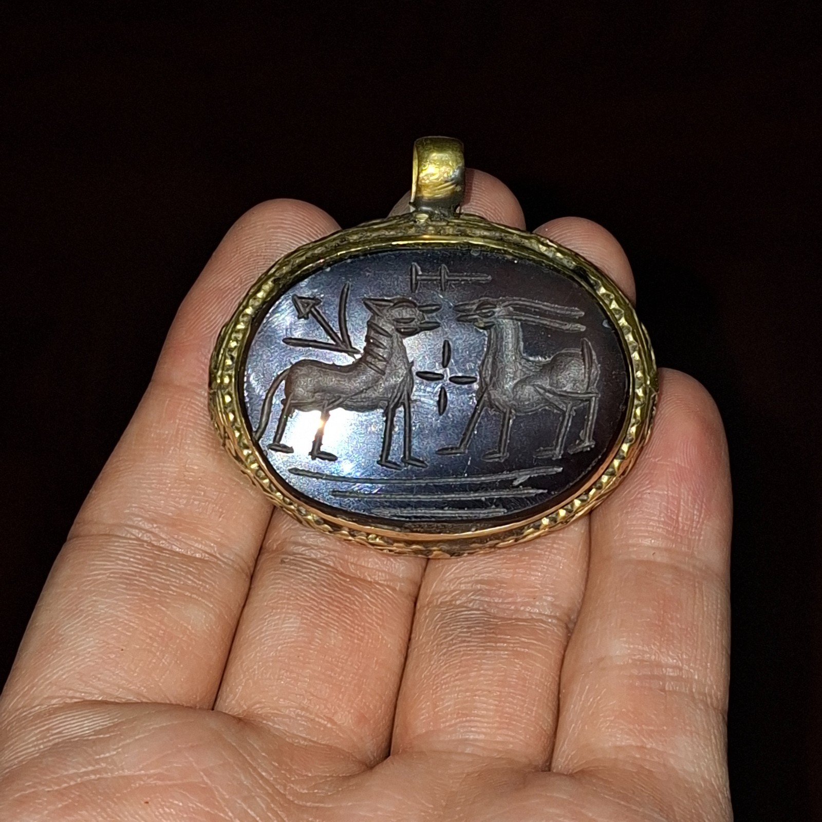 Beautiful Ancient Roman Agate Stone Intaglio Pendant with rare brass Setting