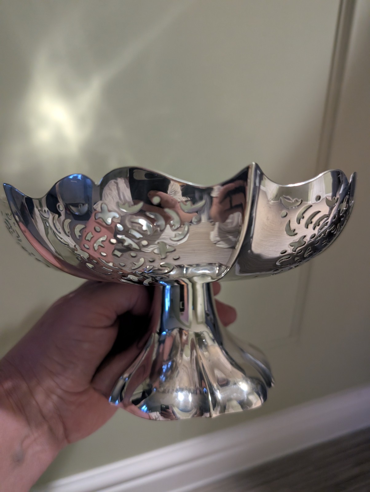 Antique Silver Plate Ornate Pedestal Comport Fruit Bowl Scalloped Pierced Rim.