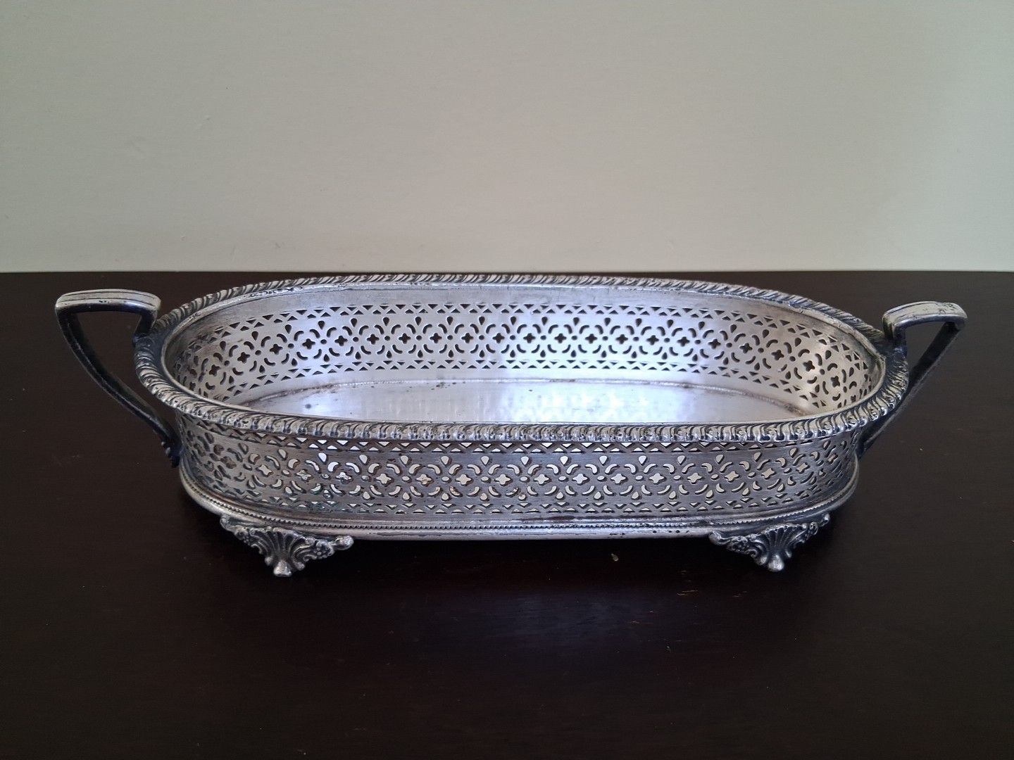 ANTIQUE SILVER / E.G. WEBSTER AND SONS / RAMS HEADS / ORNATE SILVER DISH / EX!