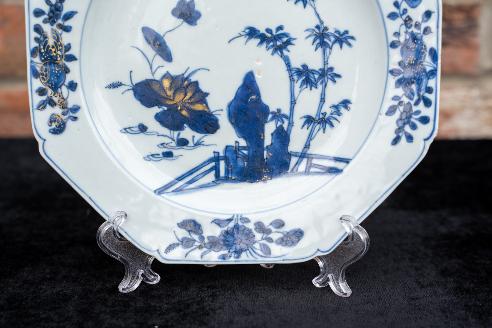 Chinese 18th Century Underglazed Blue Gilted Plate 22cm Diameter