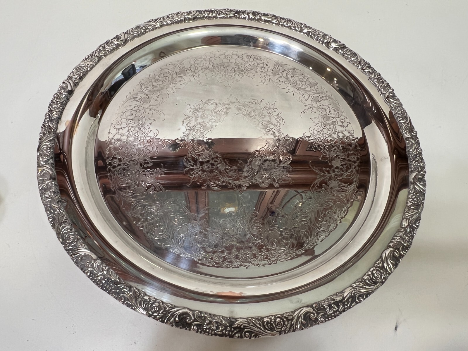 Vintage Webster Wilcox International Silver Round Silverplate Tray, 15″ Diameter