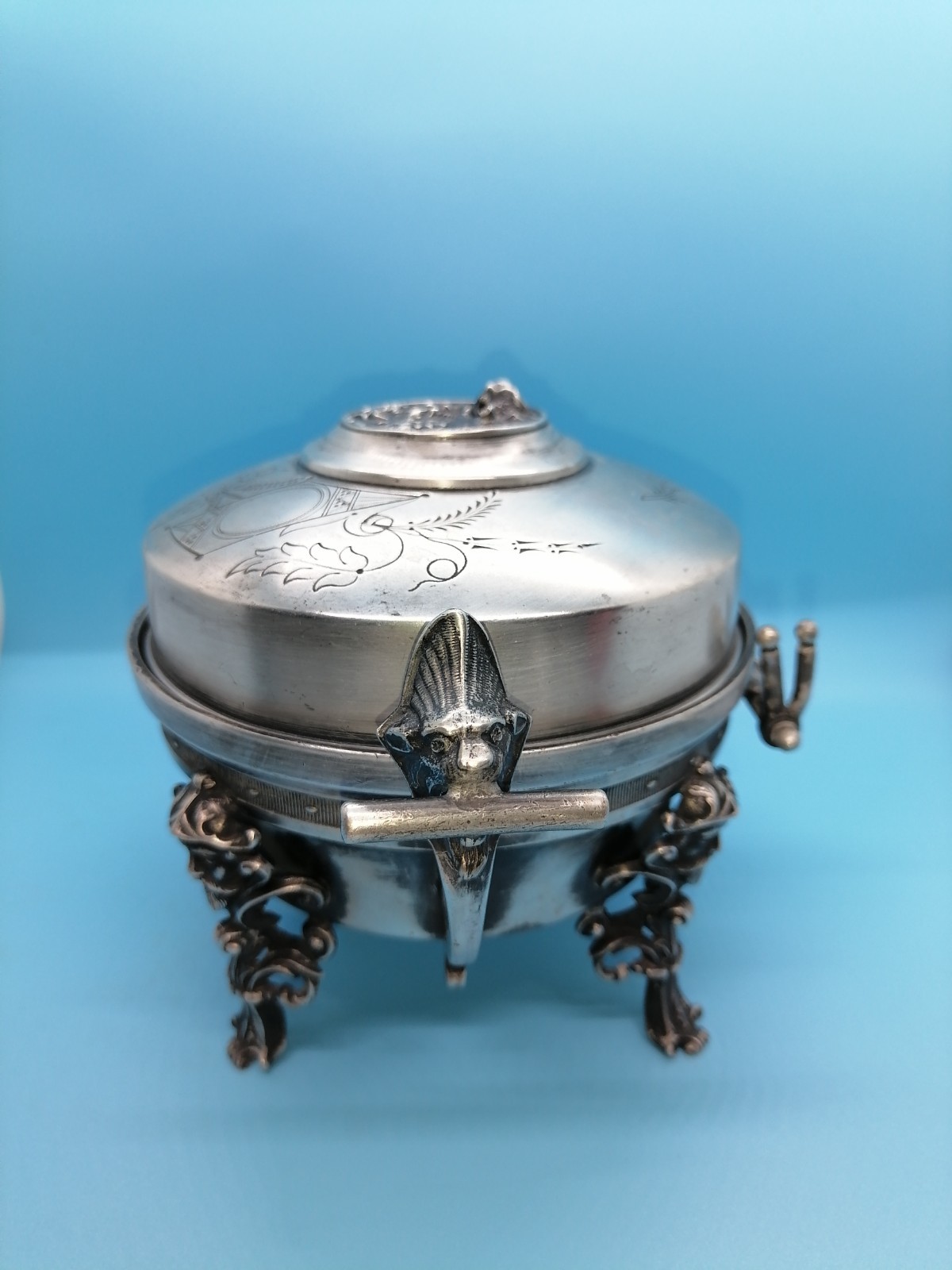 Decorative Manning Bowman silver-plated butter dish, mid-to-late 19th century