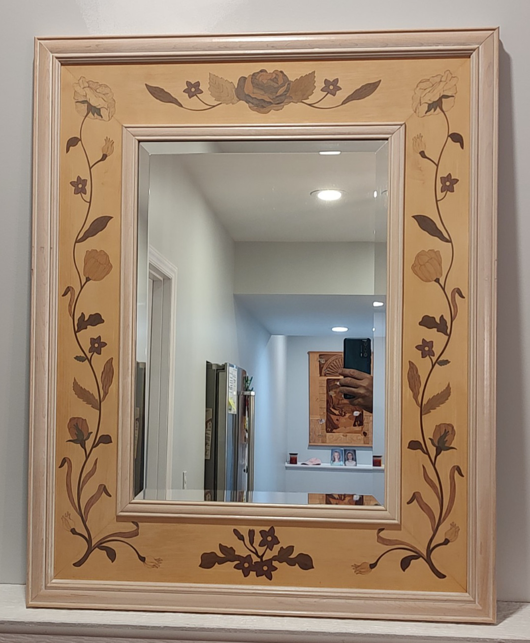 HUDSON RIVER INLAY MIRROR – COUNTRY WHITEWASHED WHITE ROSETTE – 25 X 31 #2