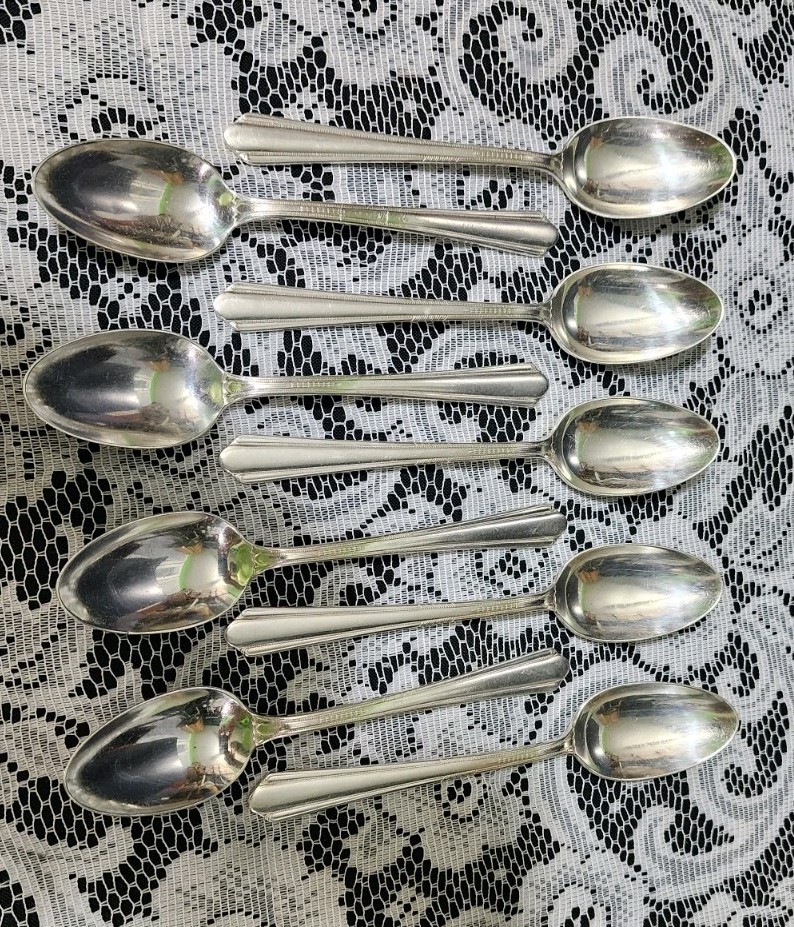 😎SET OF 10 VINTAGE c1929 CHARM PATTERN SILVERPLATED TEASPOONS/ TEA SPOONS🍵