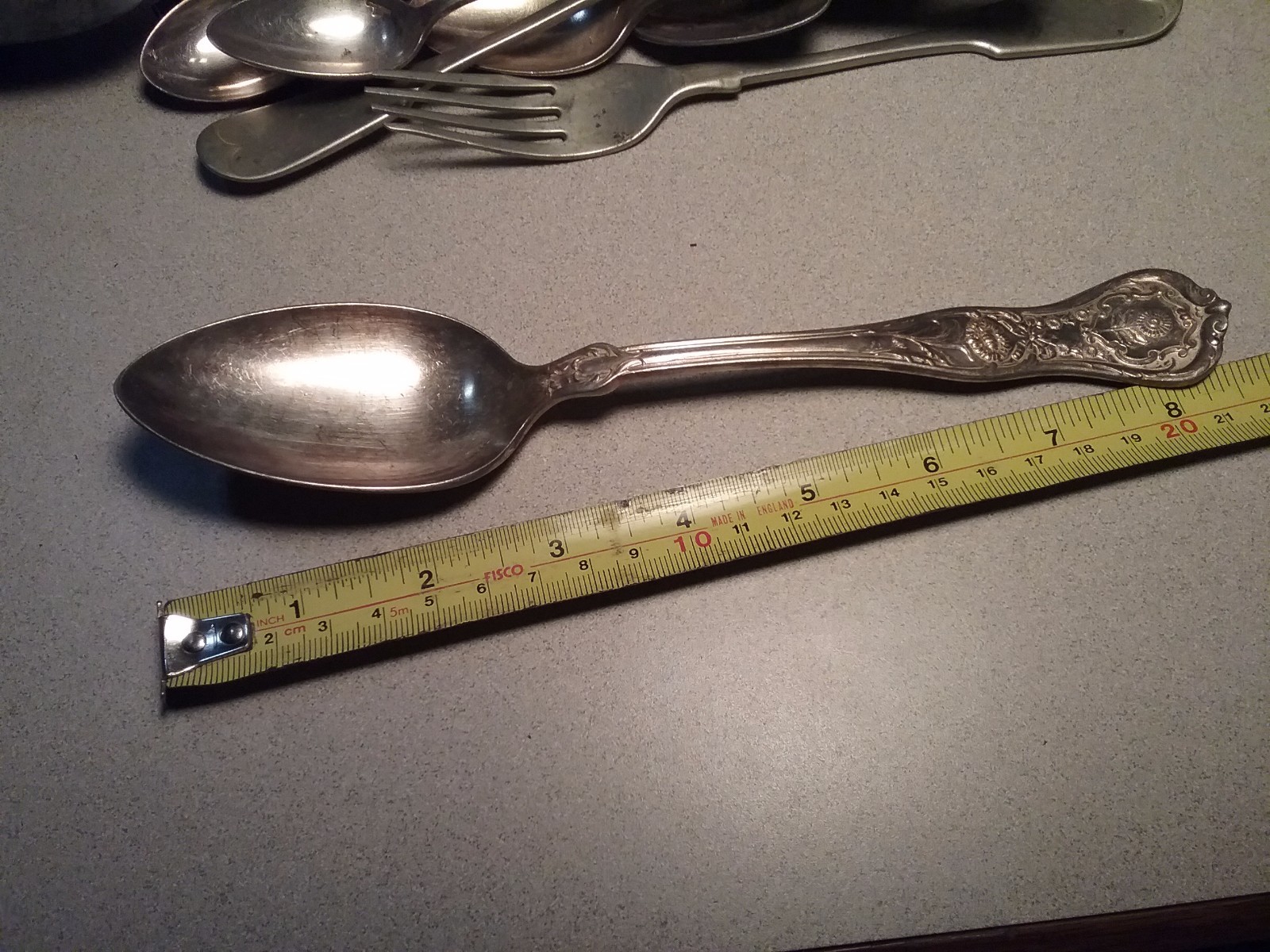 VINTAGE LARGE WALLACE Hotel Astor serving flower handle Spoon Age Unknown
