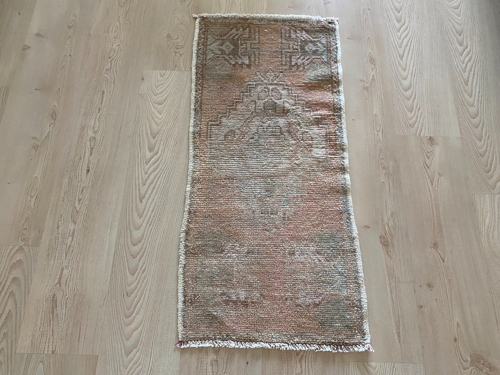 Muted Vintage Small Rug 1.5×3.2 ft Soft Earth Tones with Faded Medallion Boho