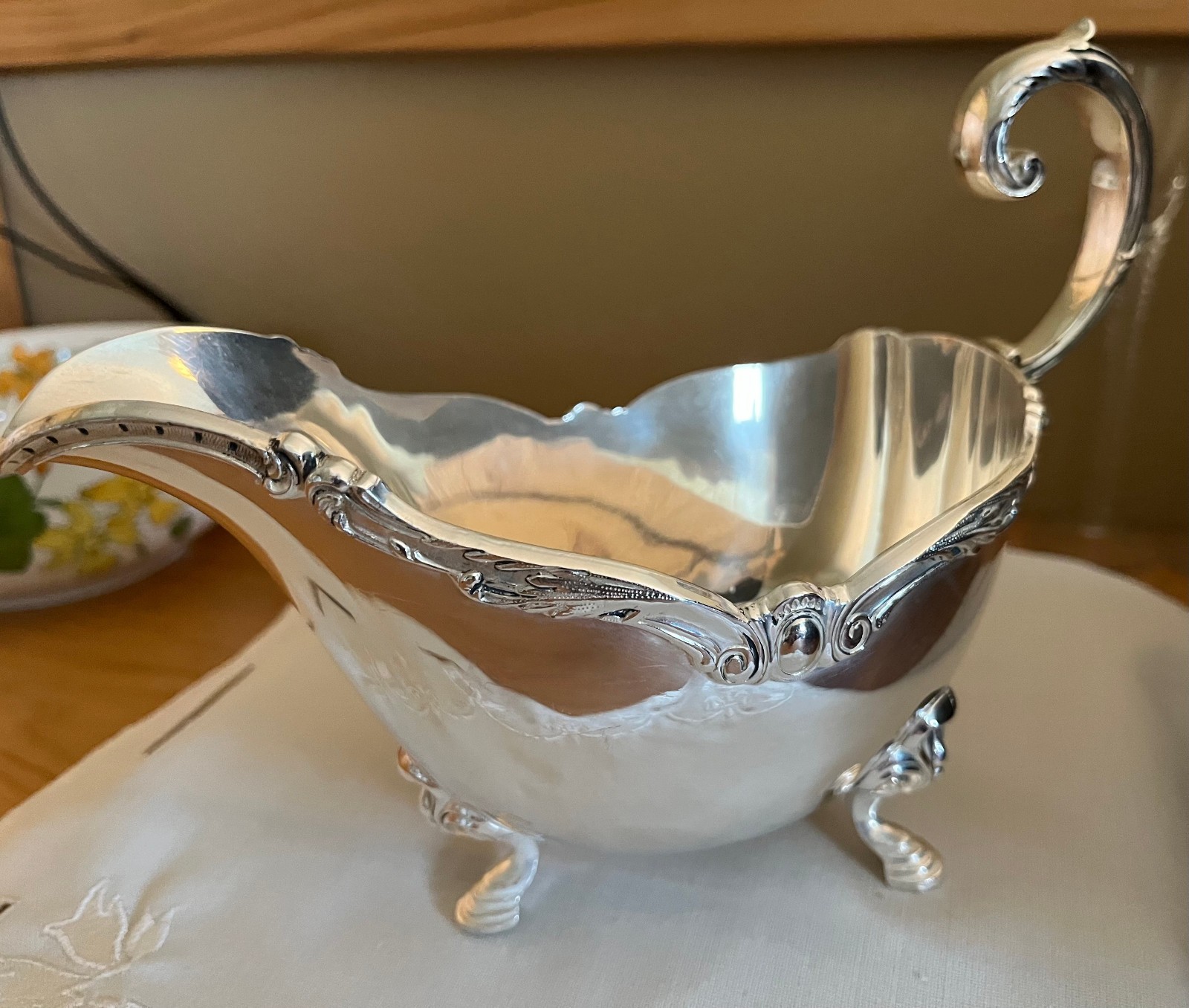 VTG Rochelle EPNS Silver Plate Wilcox International Silver Co Gravy/Sauce Boat