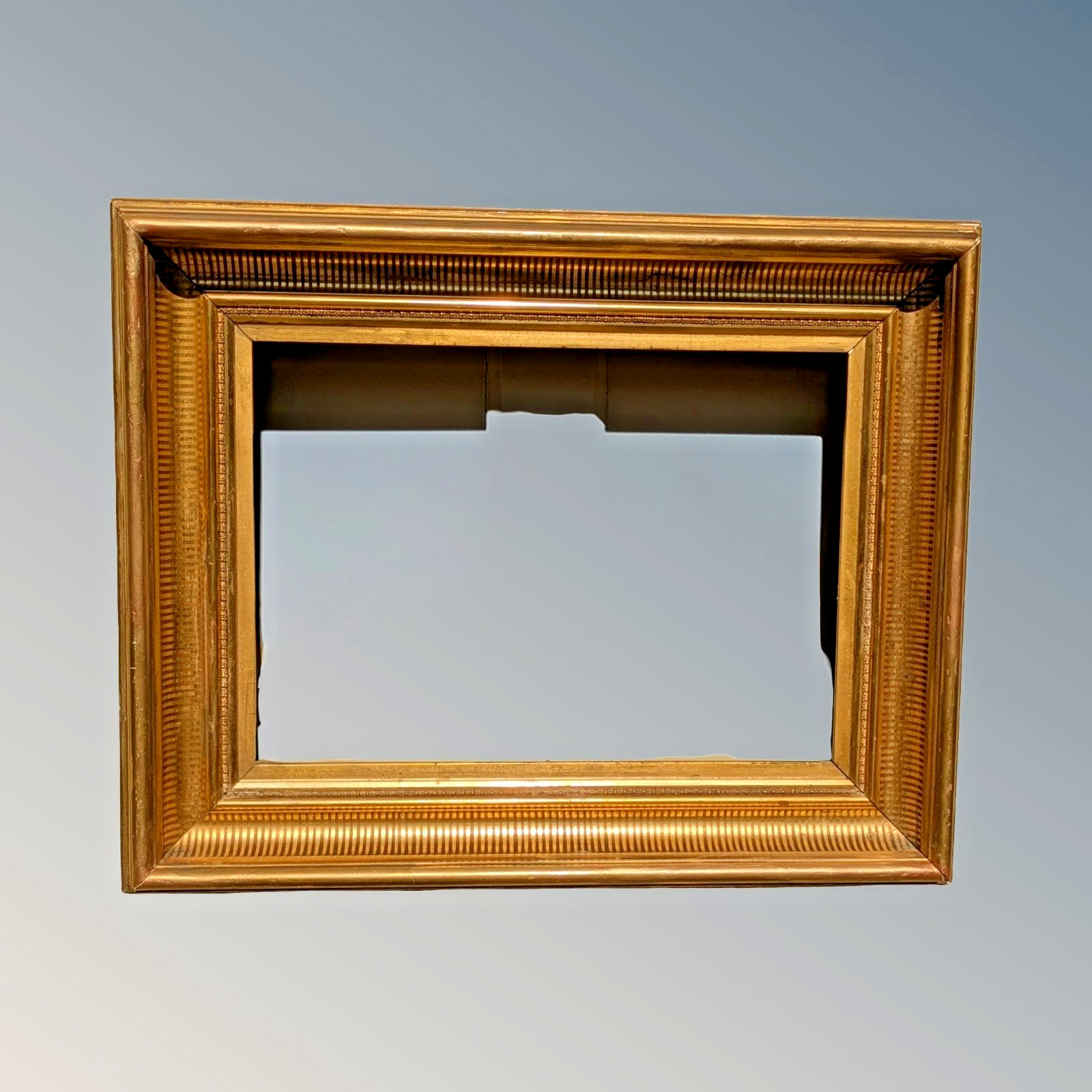 Good Quality Deep Victorian Gilt Frame (U)