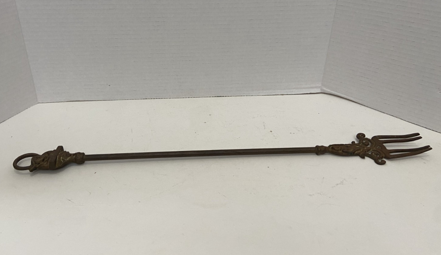 ANT VTG Brass Toasting Fork Decorative Chester Imp 4 Prong 20″ Long
