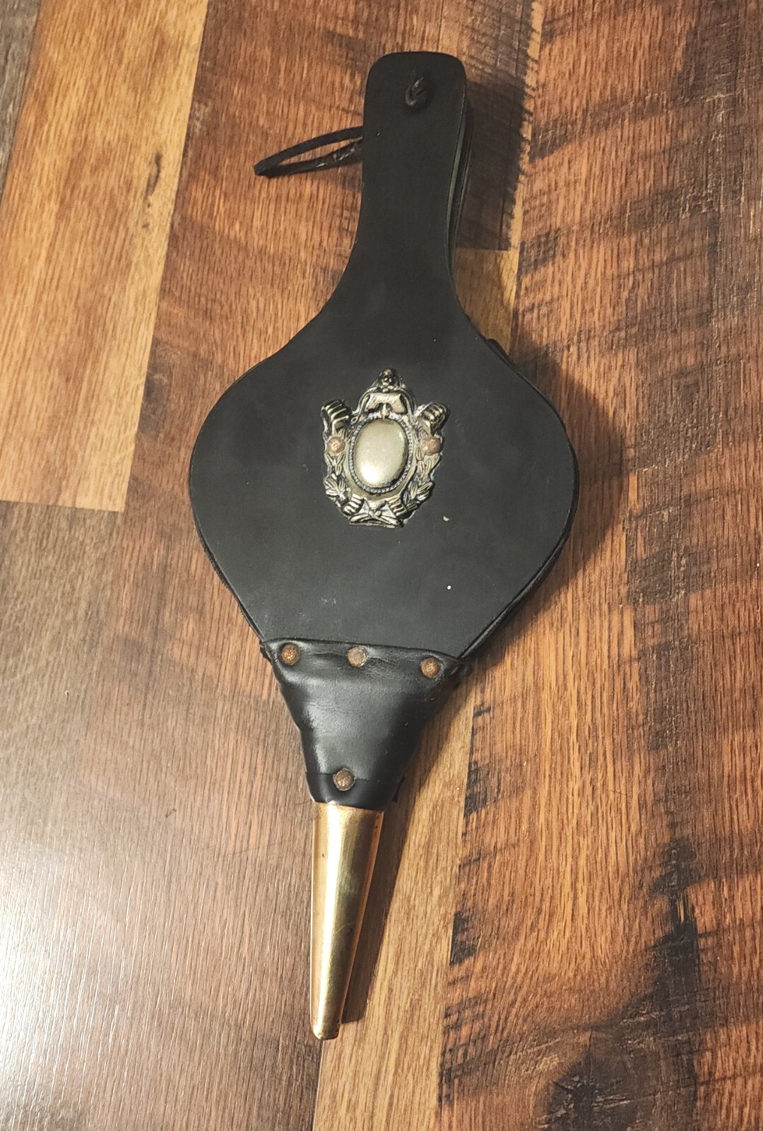 Vtg Bellow Fireplace blower hand pump tool Crest Wooden Black Leather Farmhouse