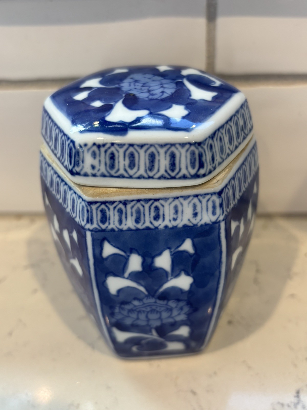 Vintage Hexagonal Blue & White Tea Caddy w/Lid – Lotus Flower – Chinoiserie