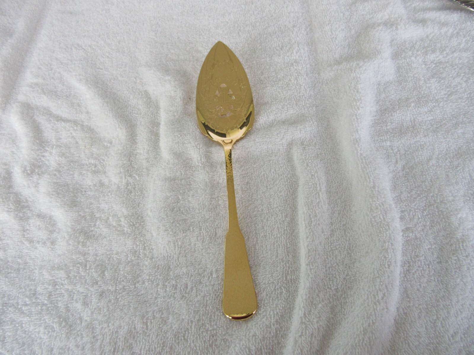 1881 Rogers Oneida Ltd Golden Silverplate Bicentennial 1776-1976 Pie/Cake Server