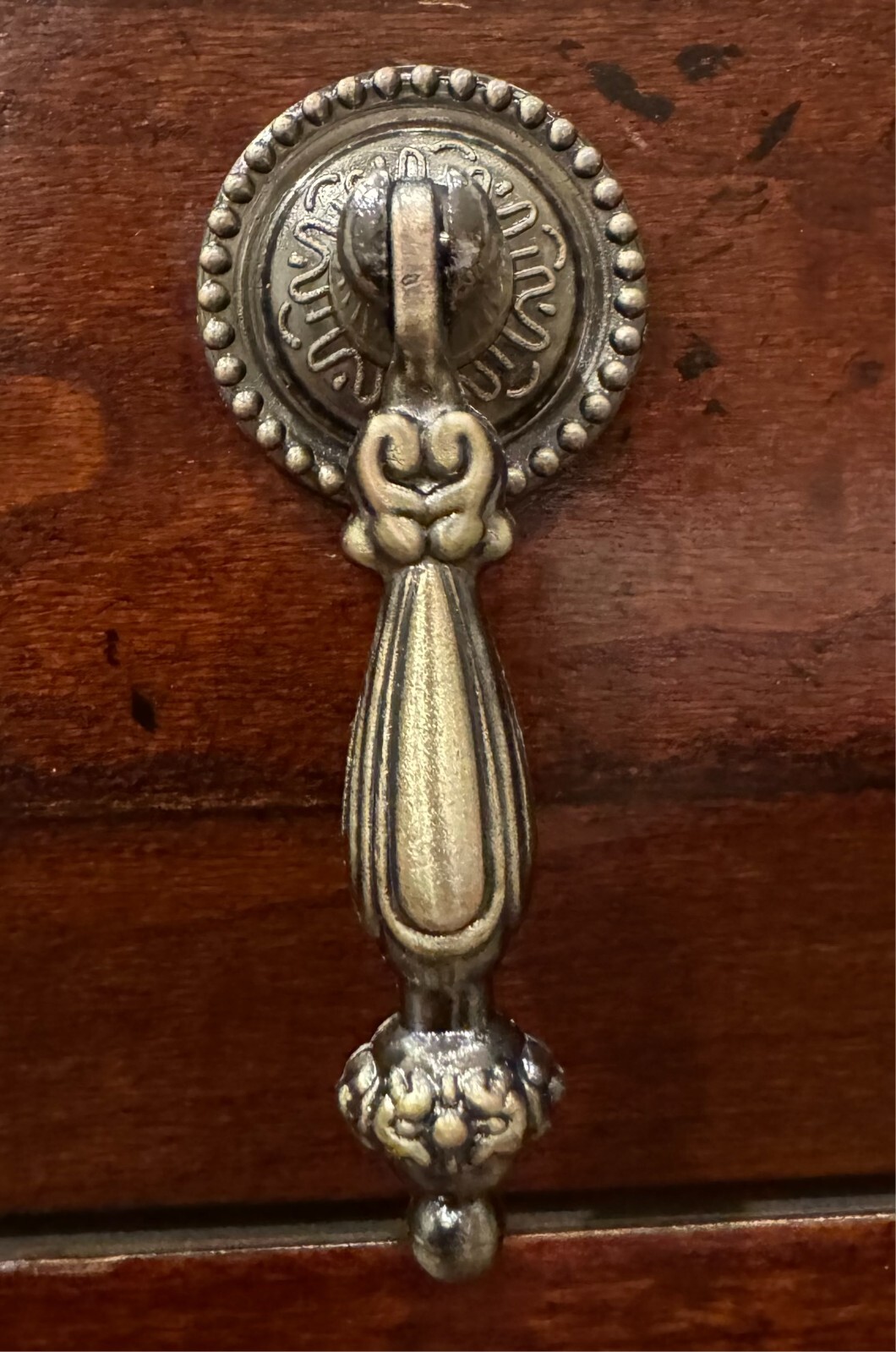 2 Antique-Brass Knobs in brushed-Gold Tear Drop Hinged Furniture Hardware Pulls