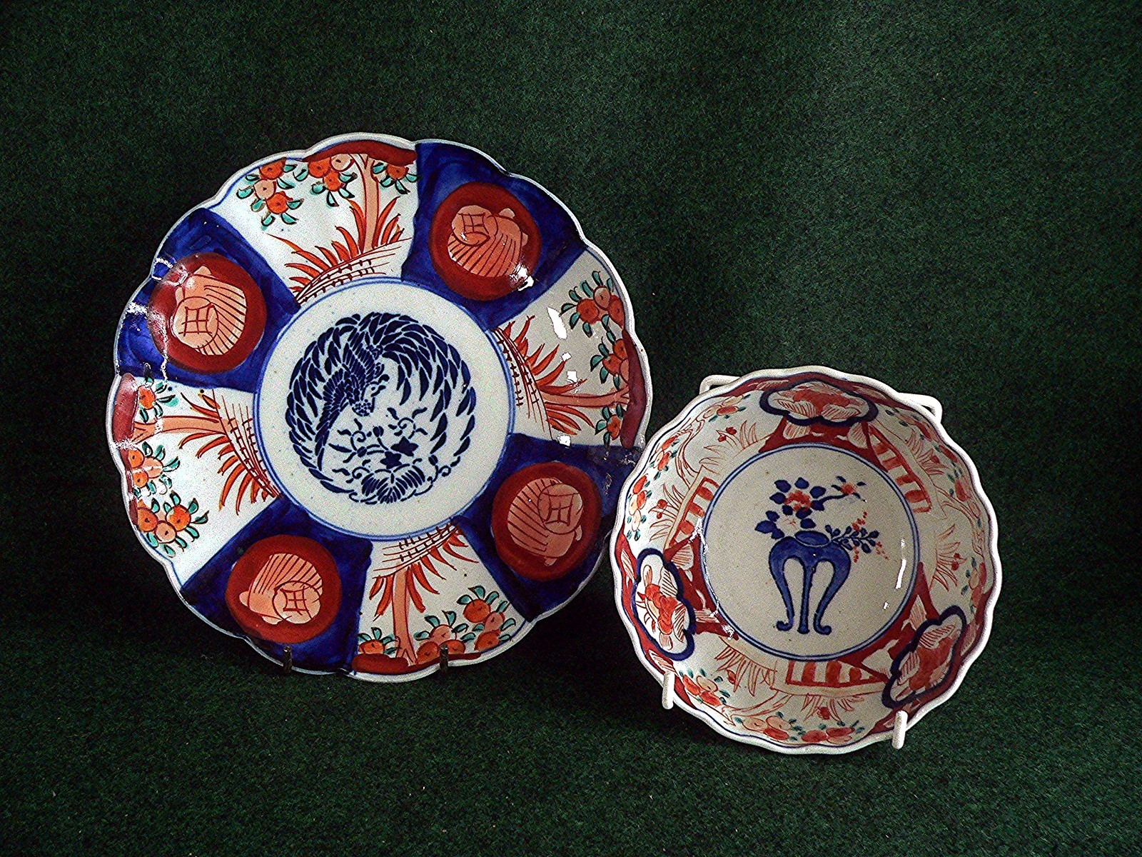 Pair of 8.5″ Imari Scalloped Plate and 5″ Diameter Imari Bowl Red White Blue VGC